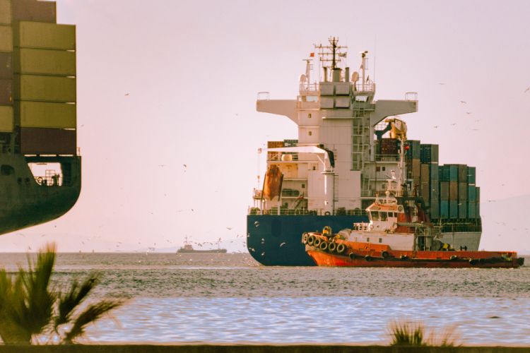 El Transporte Marítimo: Historia, Funcionamiento y Actualidad